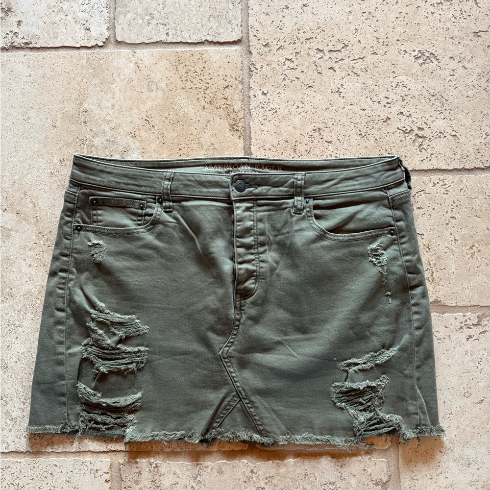 American Eagle Outfitters Olive Distressed Skirt